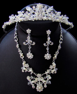 Matching Tiara & Jewelry Set (13)