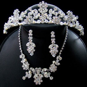 Matching Tiara & Jewelry Set (20)