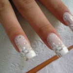 White-Flowerw-Sliver-Weding-Nail-Design