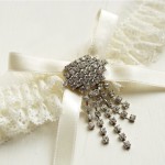 brooch design belt with lace collection