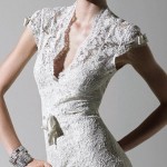 monique lhuillier designer lace wedding dress