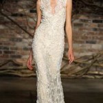 monique lhuillier lace wedding gown