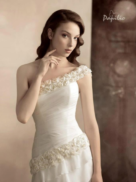 beautiful bridal wedding dress by Papilio