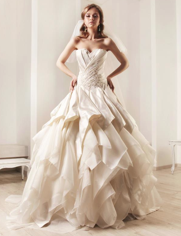 shoulder less Rami Kadi wedding dress