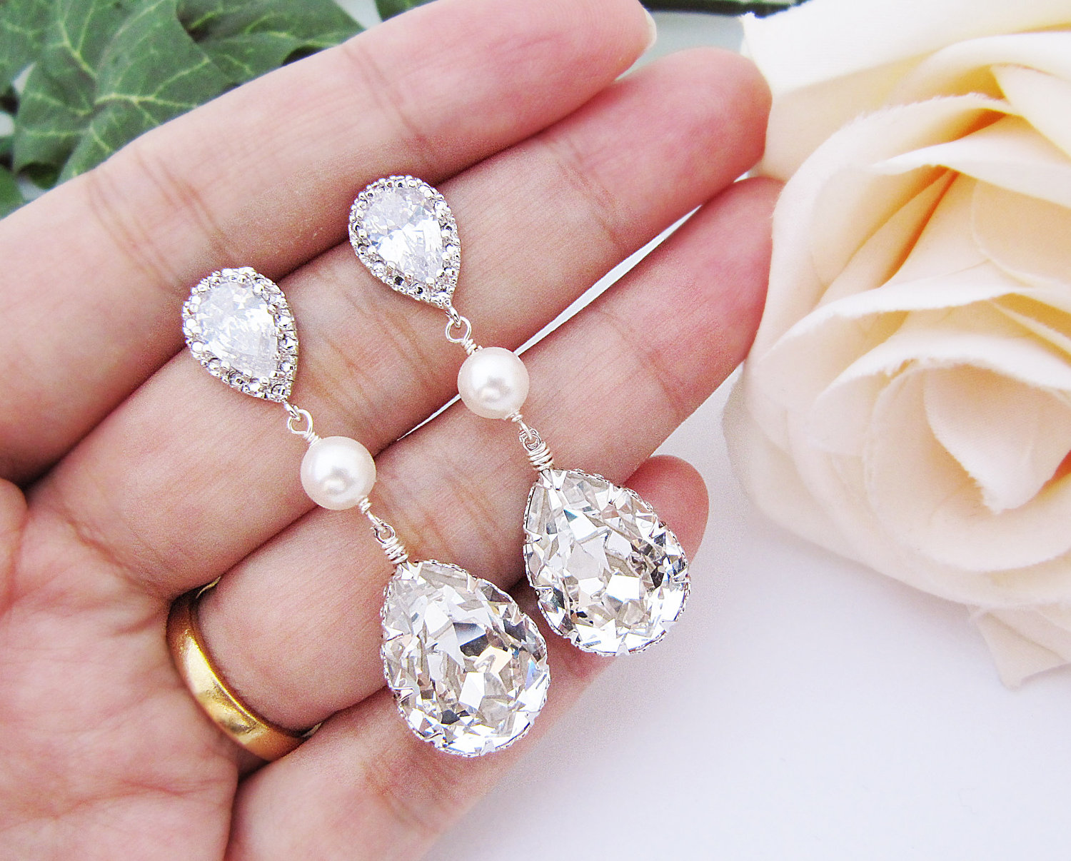 1 Bridesmaids vintage style earrings