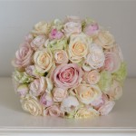 pale-pink-cream-green-bouquet-roses