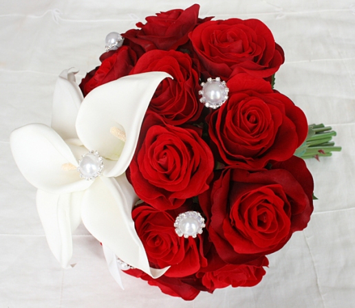 red wedding flower-bouquets collection