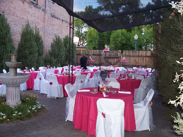 7 Fuchsia Wedding Ideas decoration idea