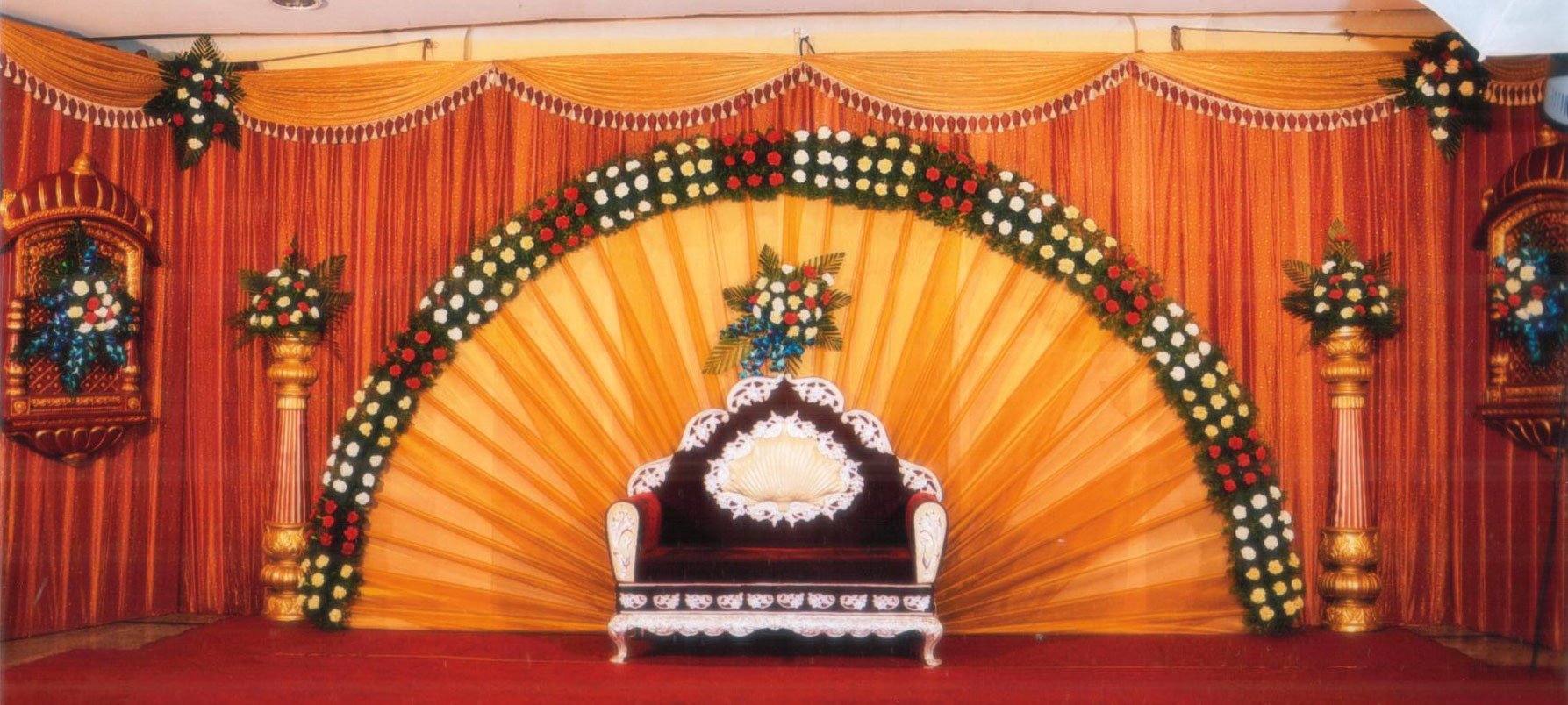 The Essential Guide To Hindu Weddings Food And Desserts Wedding Reception Food Ideas