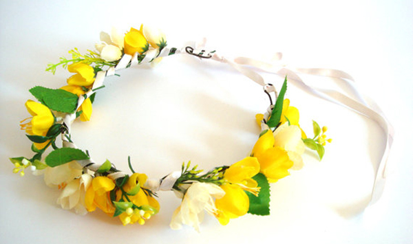 0 Yellow flower headpiece