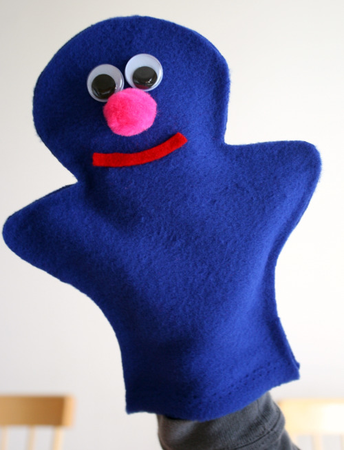 1 blue color hand puppet for kids