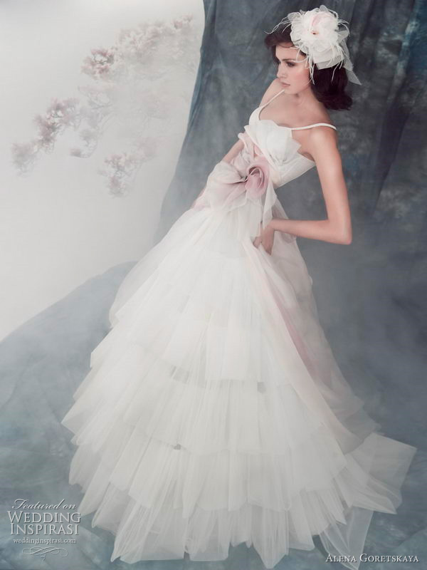 2 alena-gorsestakaya wedding costume