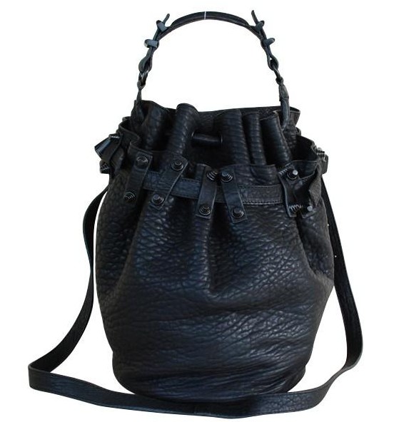 3 women black color bucket bag ideas 2014