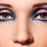 The sensual eyes, beautiful make up and bright colore