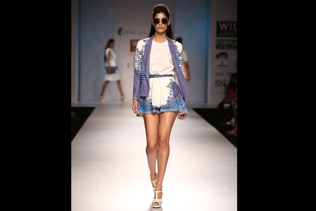 new womem wear dress Wills Lifestyle India Fashion Week - Spring Summer 2014 (1)