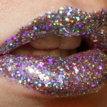 Silver-Glitter 2014 trend bold lipstick