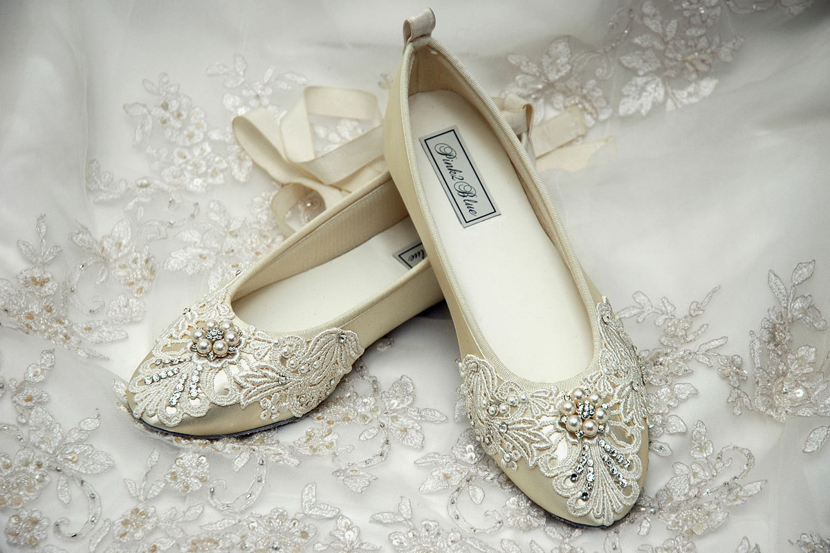 beautiful wedding flats collection for girls