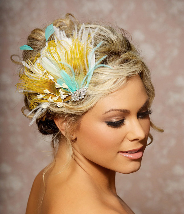 4 nice Feather Hair Accessories