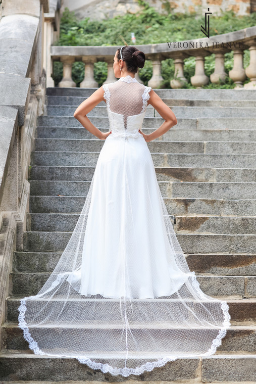 7 chic unique gowns for wedding by Veronika Jeanvie