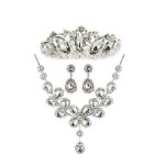 Stylish & Classic Tiara Sets for Brides Stylish & Classic Tiara Sets for Brides