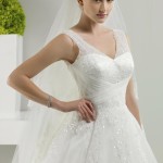 wedding wear A Bela Noiva dress