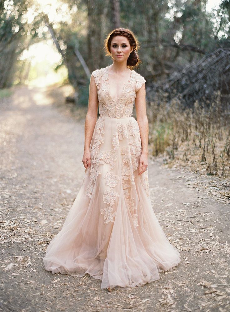 10 Wedding Gowns by Reem Acra