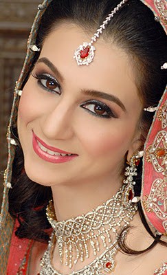 Bridal Makeup Tips for pakistani Skin Tones (10)