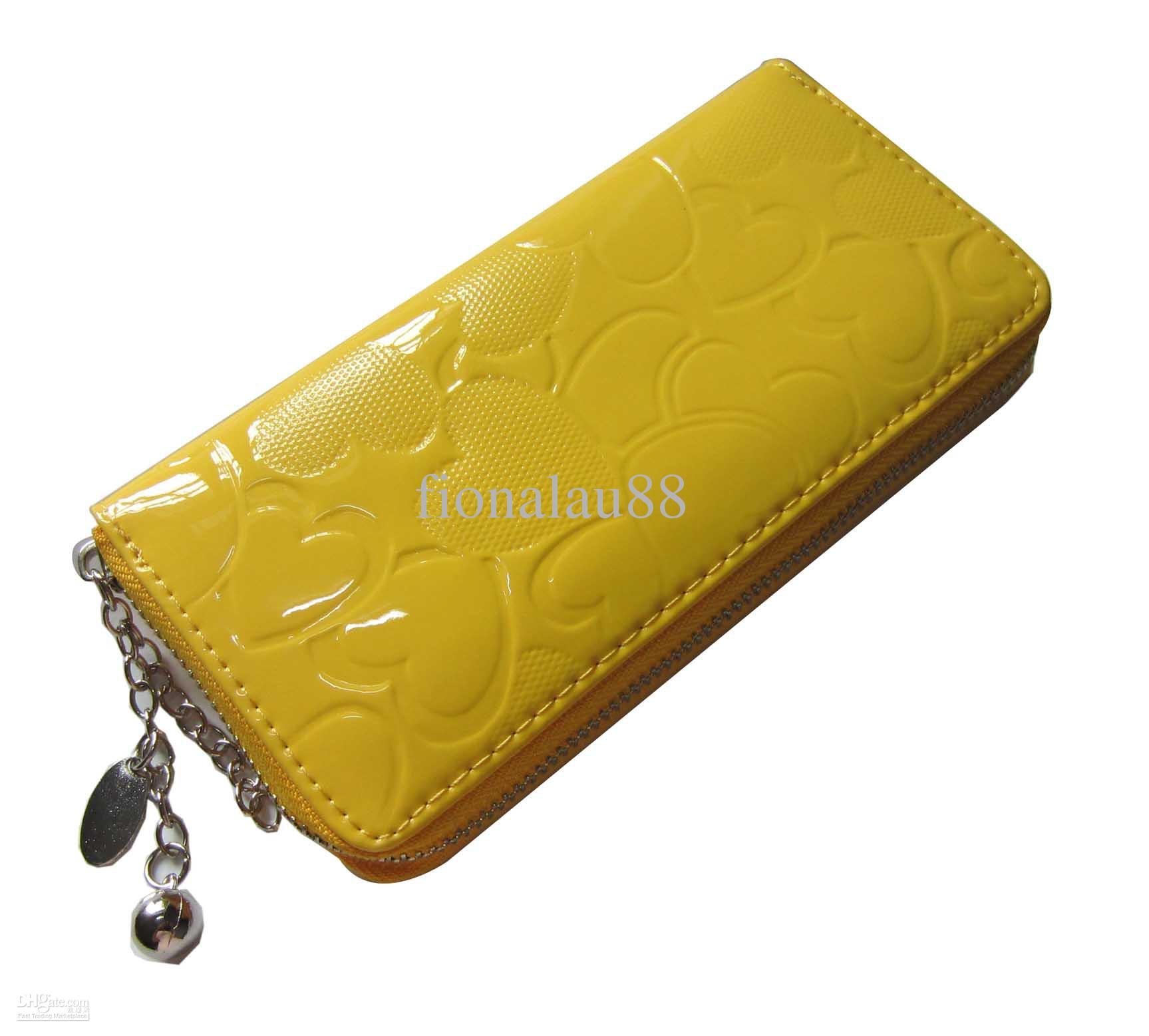 clutch bag in different colors (2)