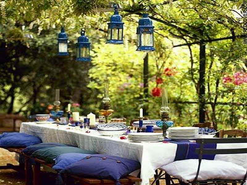 2. party decoration