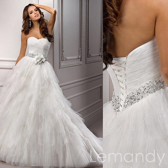 3. nstylish strapless sweetheart lace wedding dress