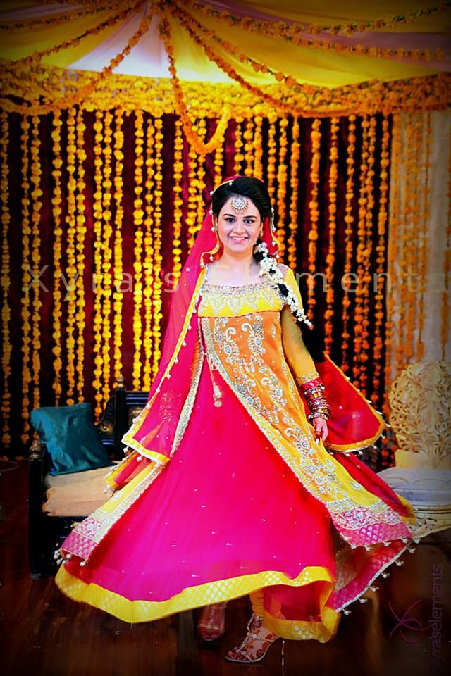 4 perfect wedding sangeet colorful outfits (12)