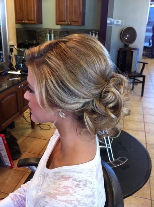 10 tips of your wedding hairstyle