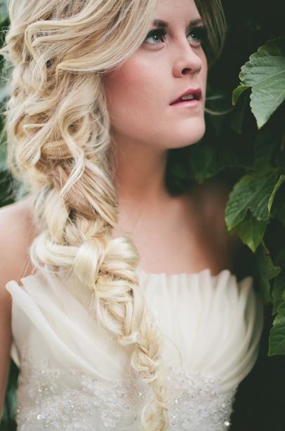 2 Adore this romantic wedding hairstyle (1)