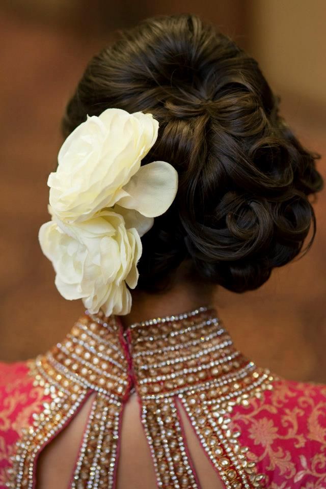 3 famous Indian Bridal Updos (6)