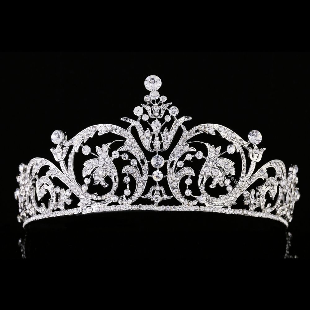 tiara is a form of crown