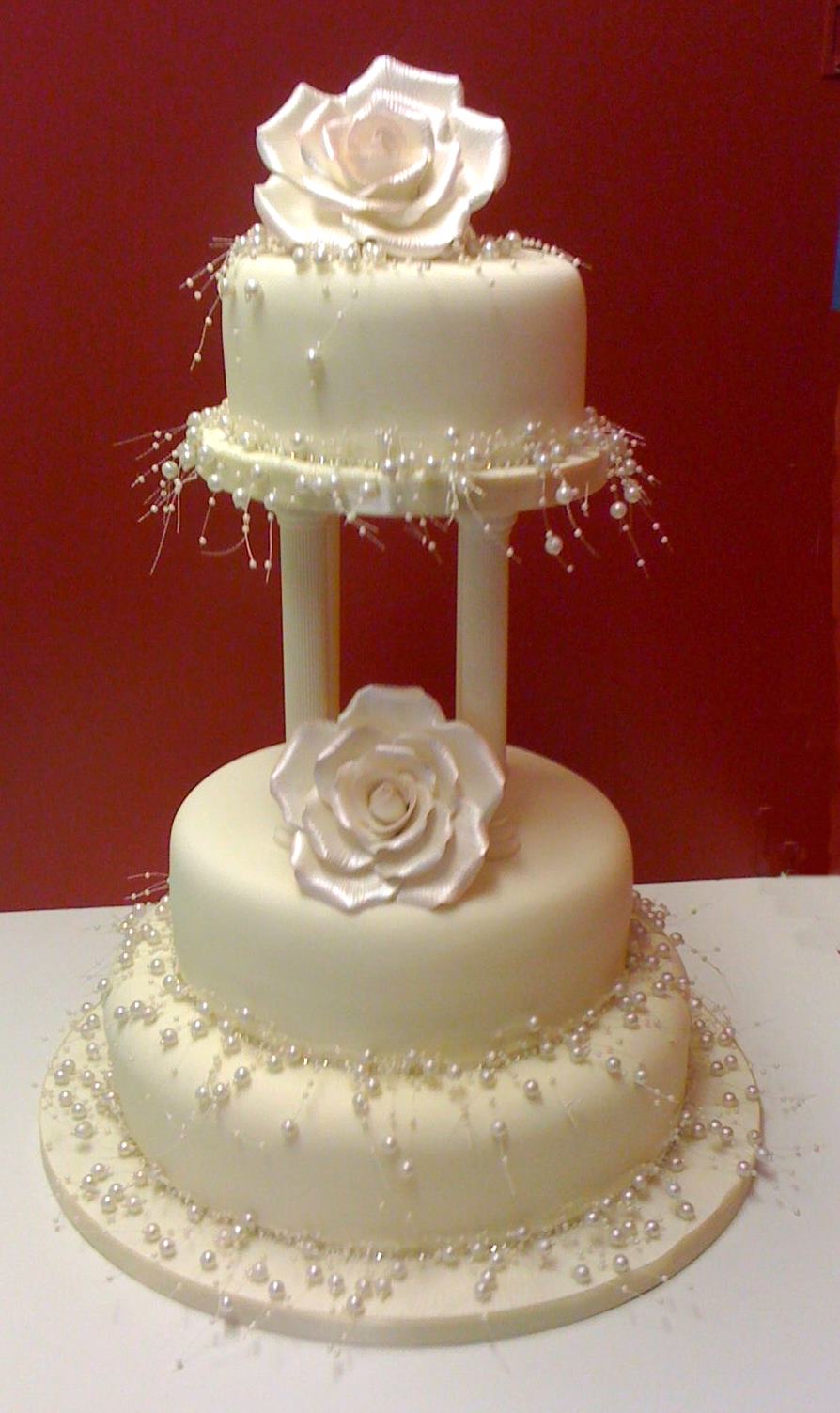 pearl decorated wedding cakes (12)