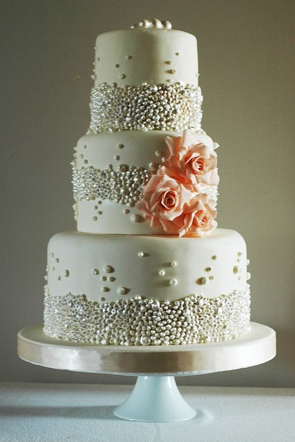 pearl decorated wedding cakes (13)