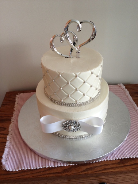 pearl decorated wedding cakes (16)
