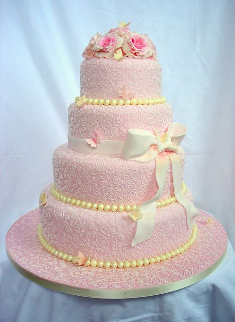 pearl decorated wedding cakes (6)