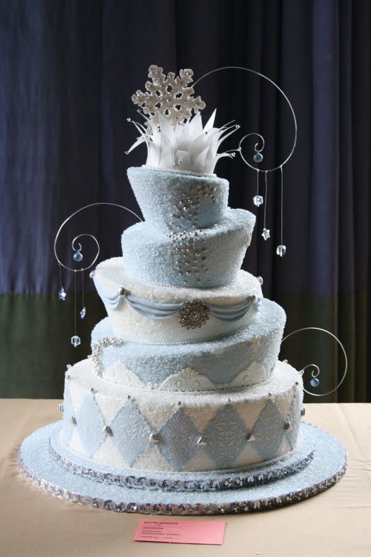 wedding cakes with differents topers shapes (3)