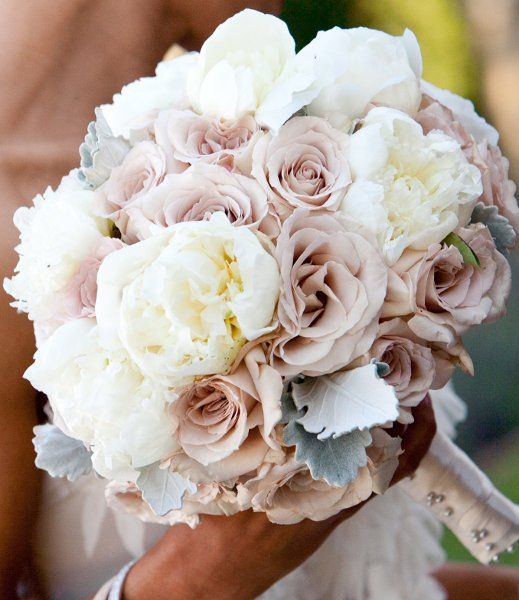 3 fresh rose wedding bouquet ideas (2)