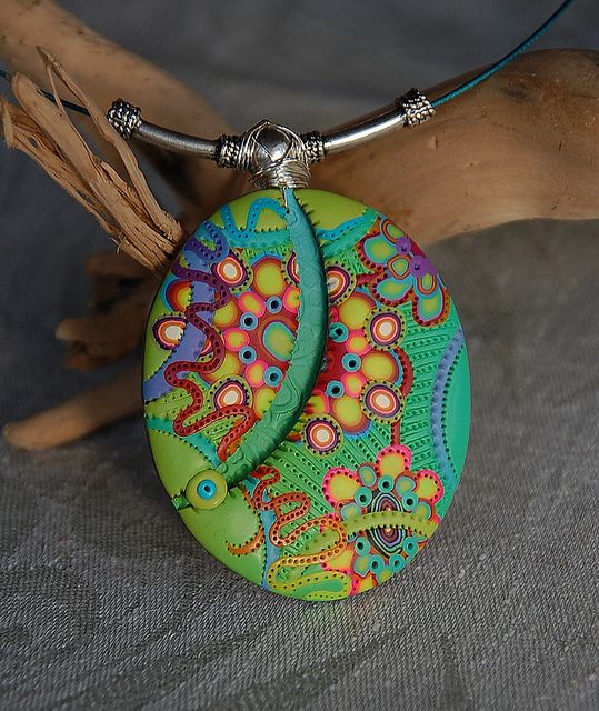 printed stylish rock necklace