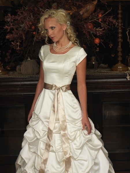 wedding dresses collection with ribbon around waist (2)