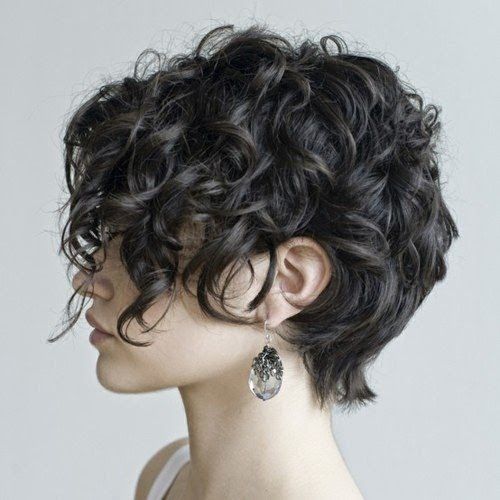 beautiful curly hair style