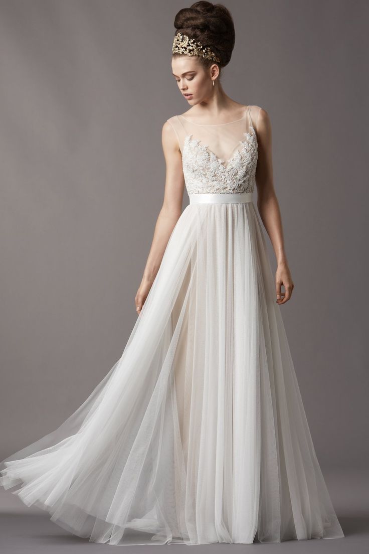 Sleeveless designer wedding gown (15)