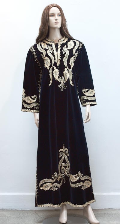 chic black velvet caftan with gold embroidery (8)