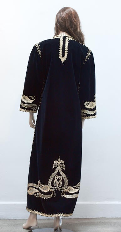 chic black velvet caftan with gold embroidery (9)