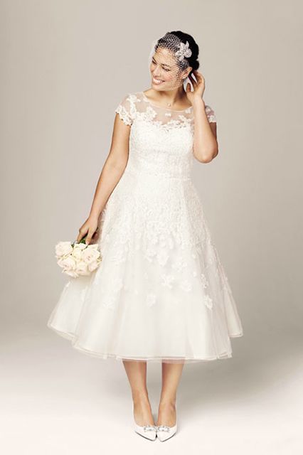 2 plus size vintage wedding dresses (2)