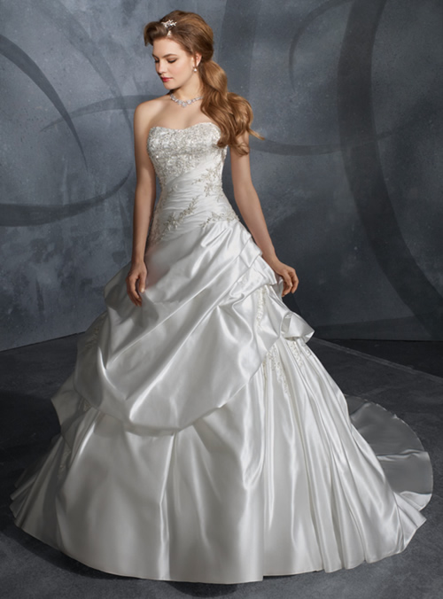 westren bridal gowns with jewelry (5)