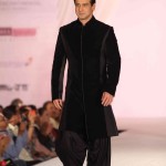Latest Designs of Men Indian Sherwani Dresses Latest Designs of Men Indian Sherwani Dresses